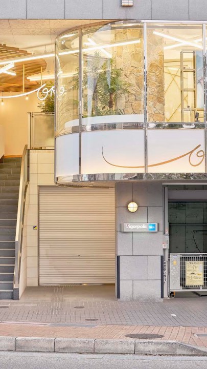 B6FD9FB8-7C8B-4539-BEE2-24F9131323DB