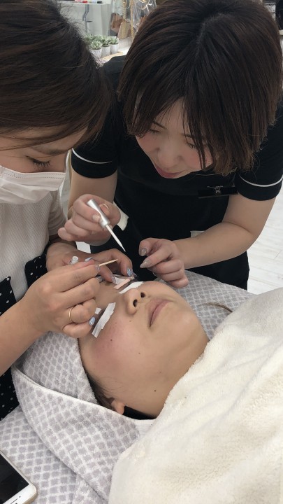 CF94DA0A-EC57-45D4-A781-3BCCDCB8F635