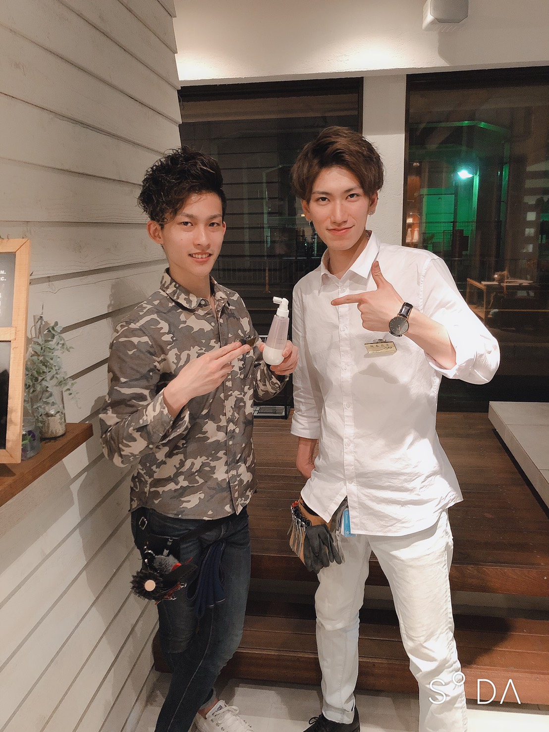 EAB4B5C3-69FD-4C71-8A07-73EC2BD24323