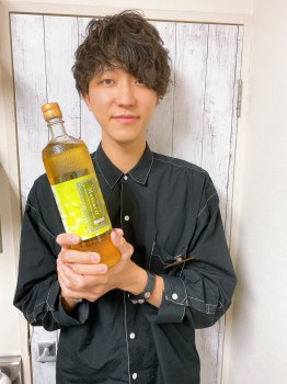 87A2F728-FA7E-4EE3-A571-AC592BB64296