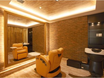 CCA93E36-6093-476B-9C51-BE005C11A578