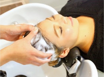 AC7B2808-C3FB-4EF3-AD02-FA98F7D56754