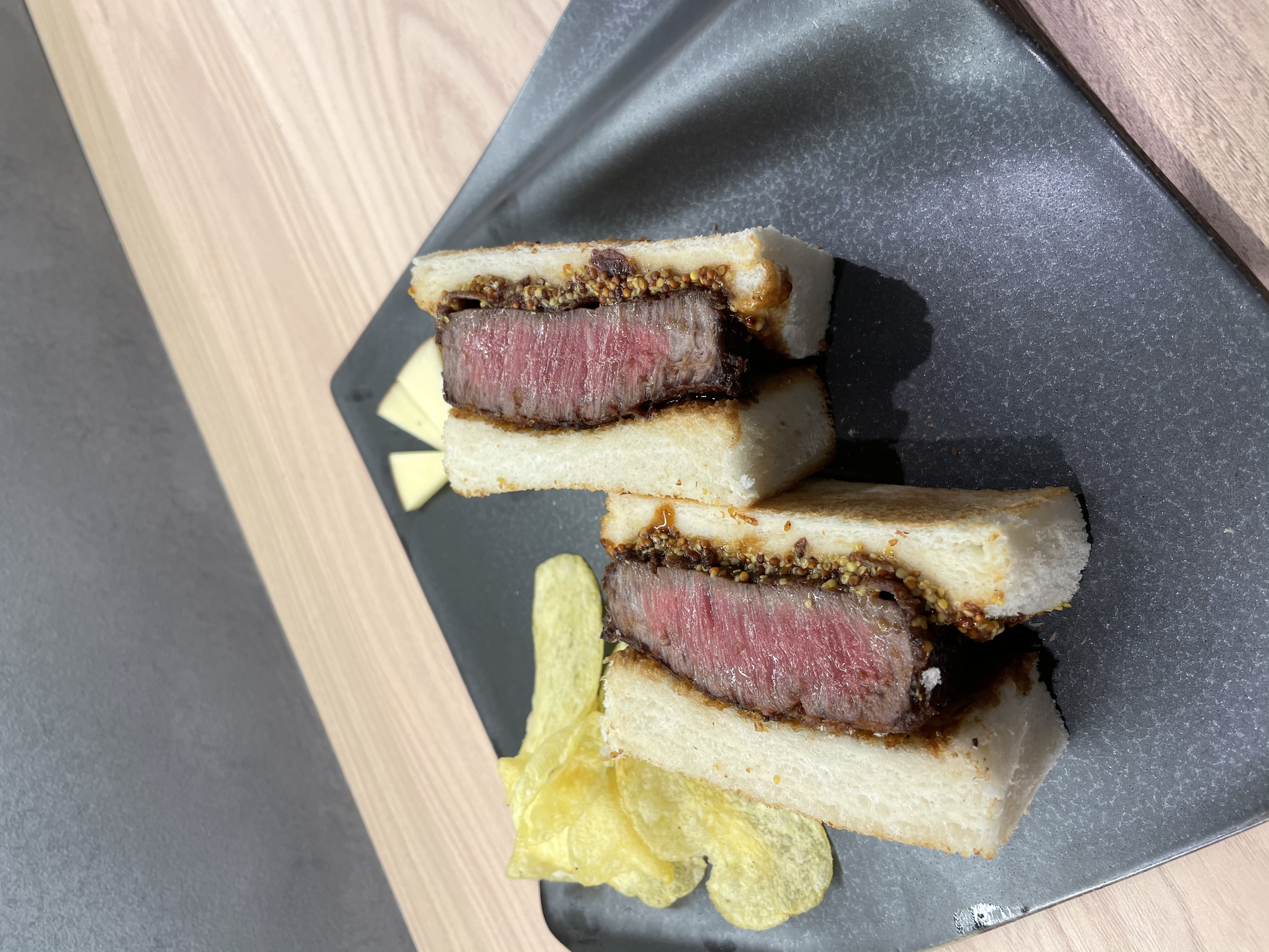 5CFCFCC1-862B-411A-AC3D-666446CEBFB8